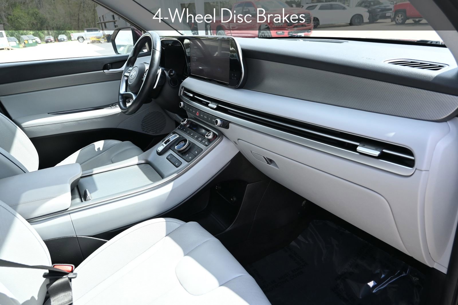 Used 2024 Hyundai Palisade SEL image 32