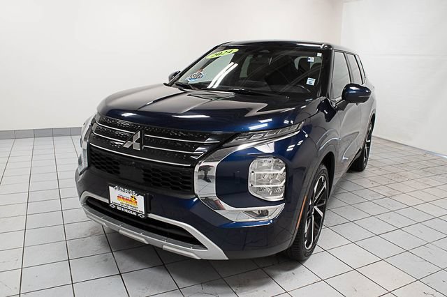 Used 2024 Mitsubishi Outlander SE