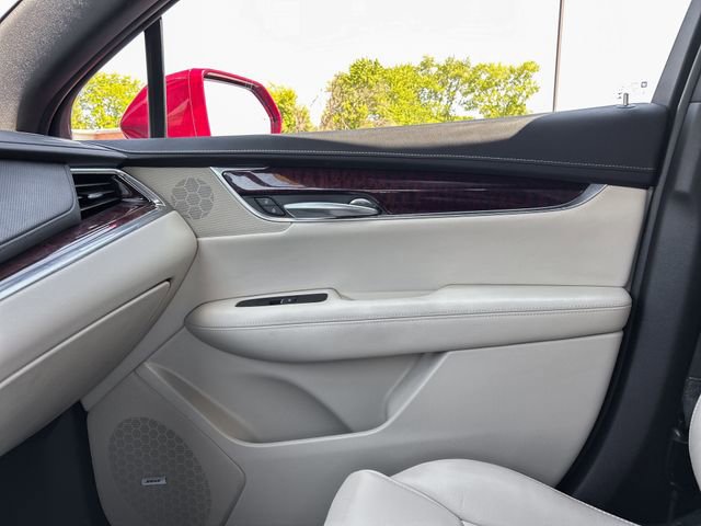 Used 2019 Cadillac XT5 Luxury FWD image 36