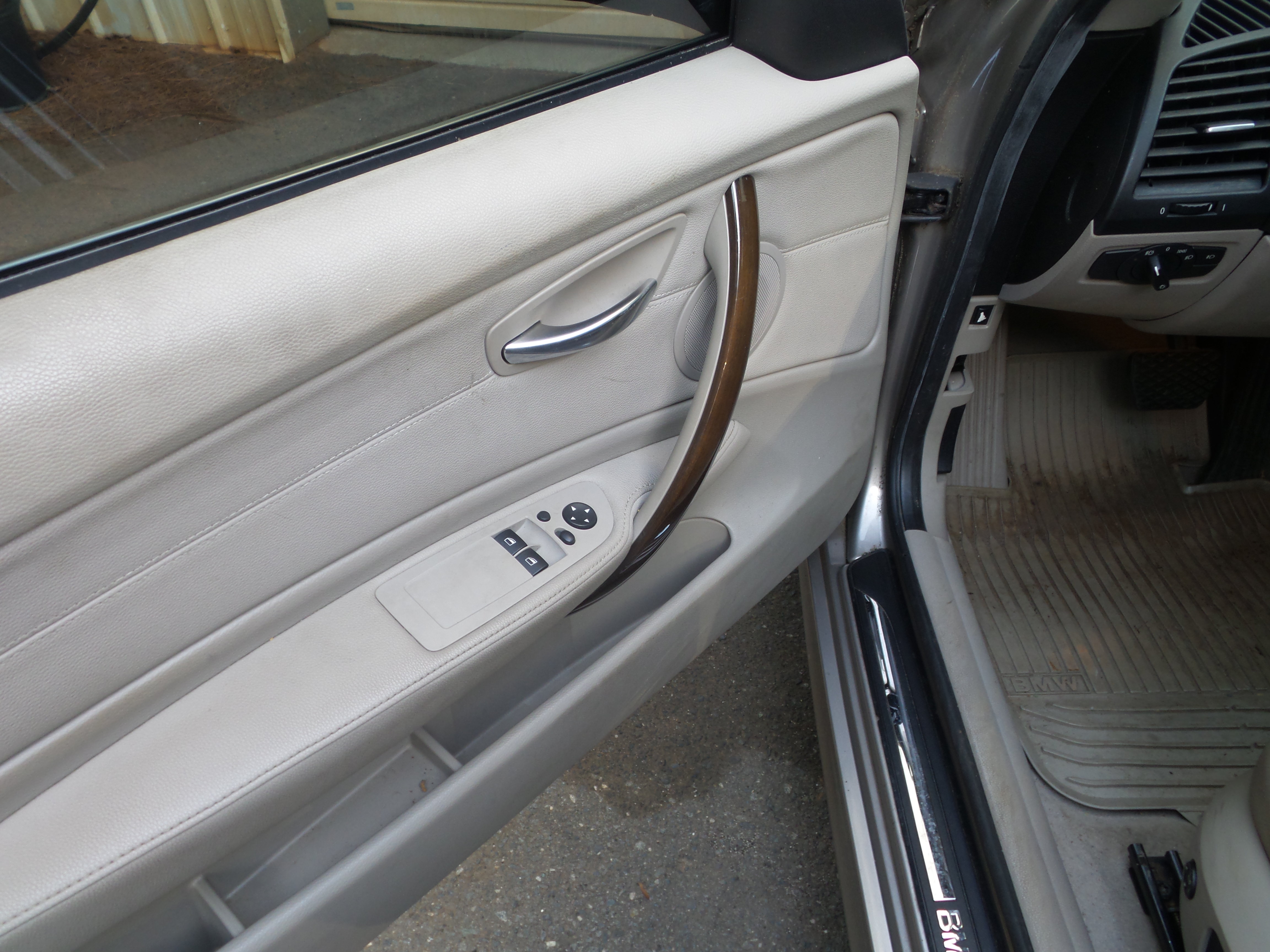 Used 2011 BMW 128i Coupe RWD image 8