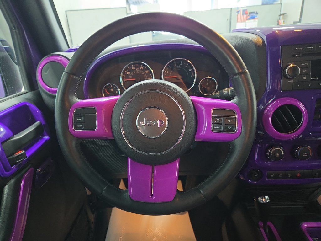Used 2017 Jeep Wrangler Unlimited Sahara AWD/4WD image 31