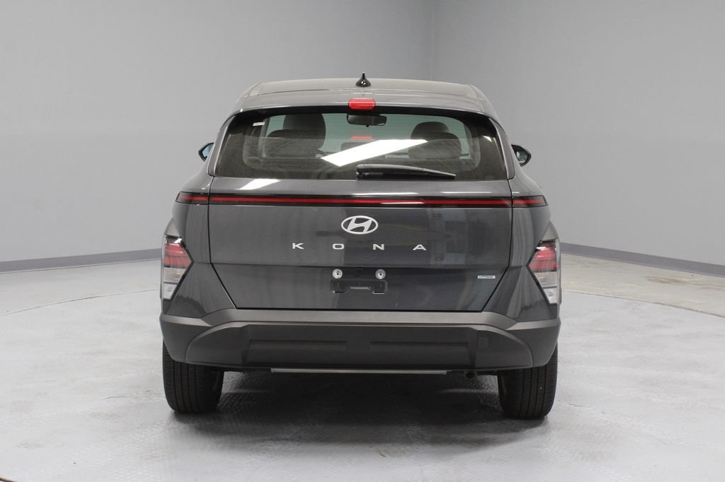 Certified 2024 Hyundai Kona SE AWD/4WD image 9