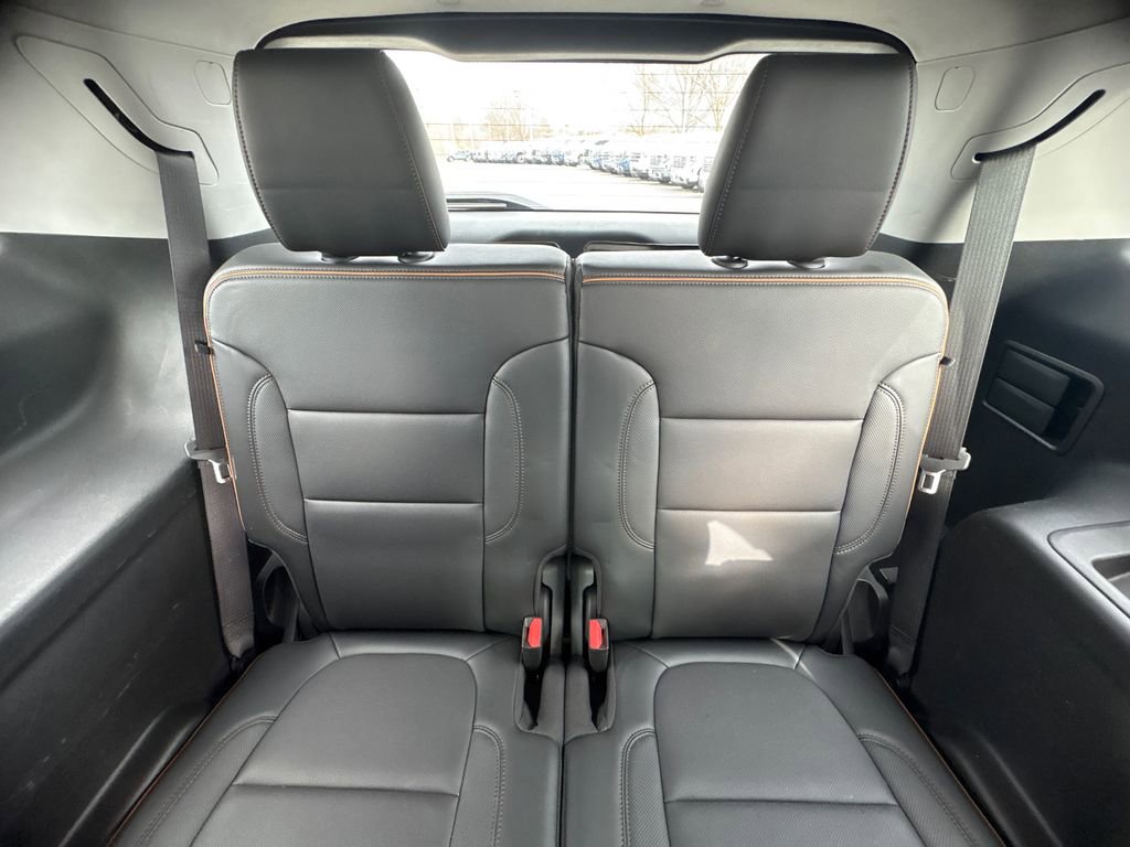 Used 2021 GMC Acadia AT4 w/ Preferred Package image 17