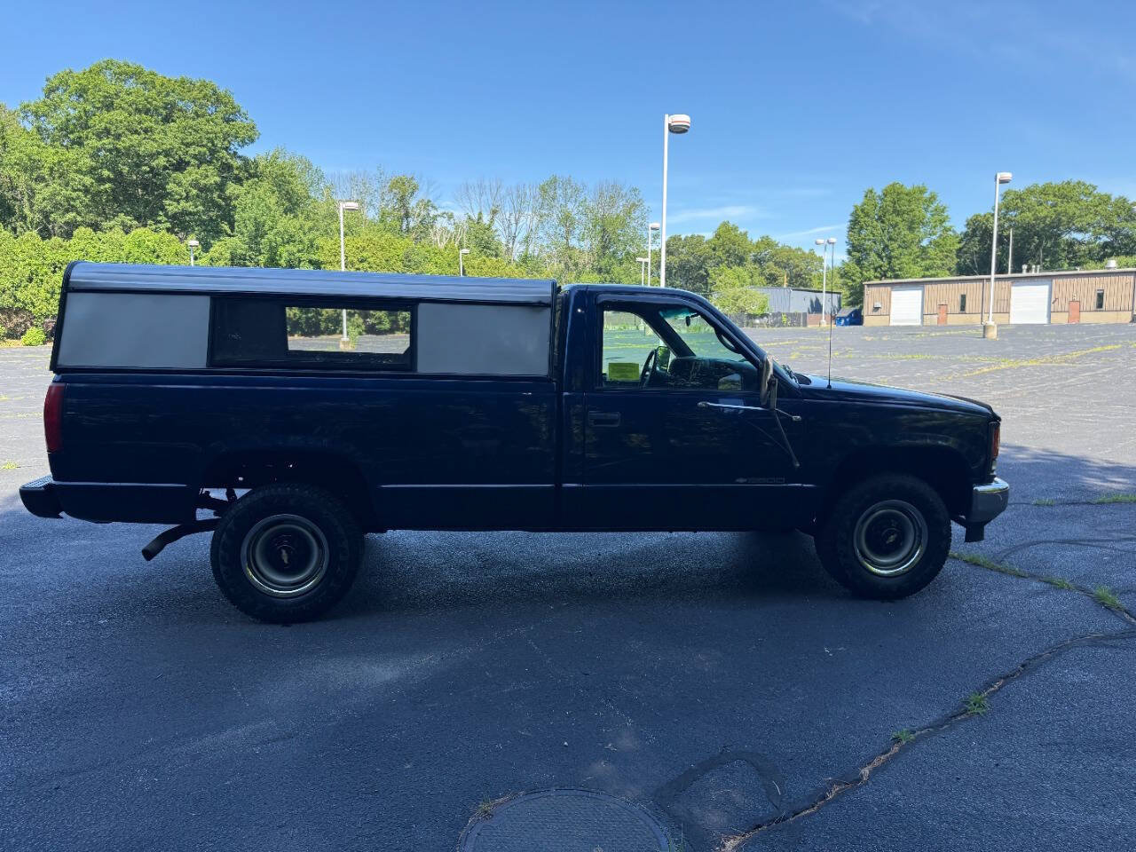 Used 2000 Chevrolet Silverado 2500 2WD Regular Cab w/ Comfort & Convenience Pkg image 10