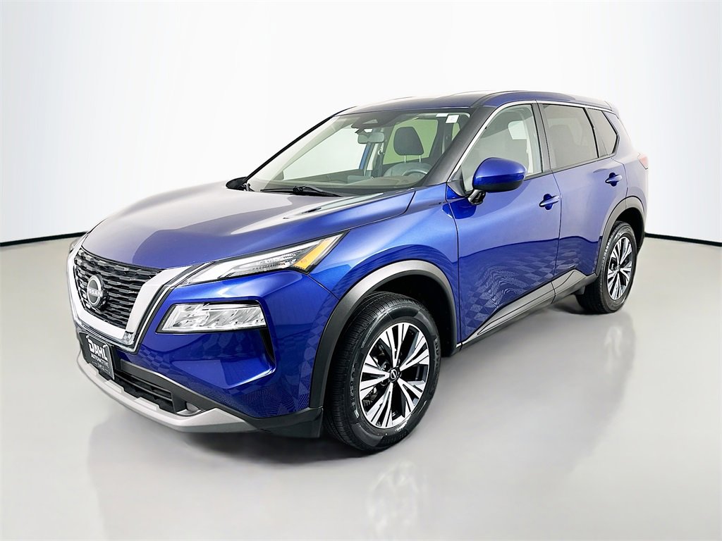 Used 2023 Nissan Rogue SV image 5