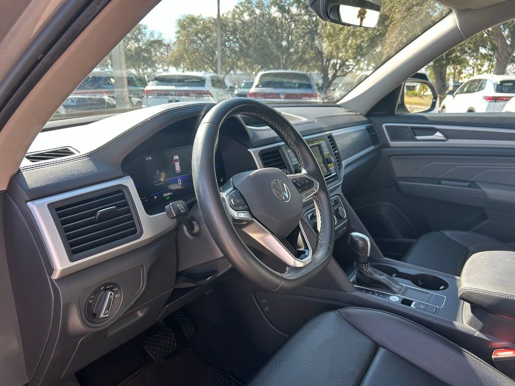 Certified 2022 Volkswagen Atlas SE image 16