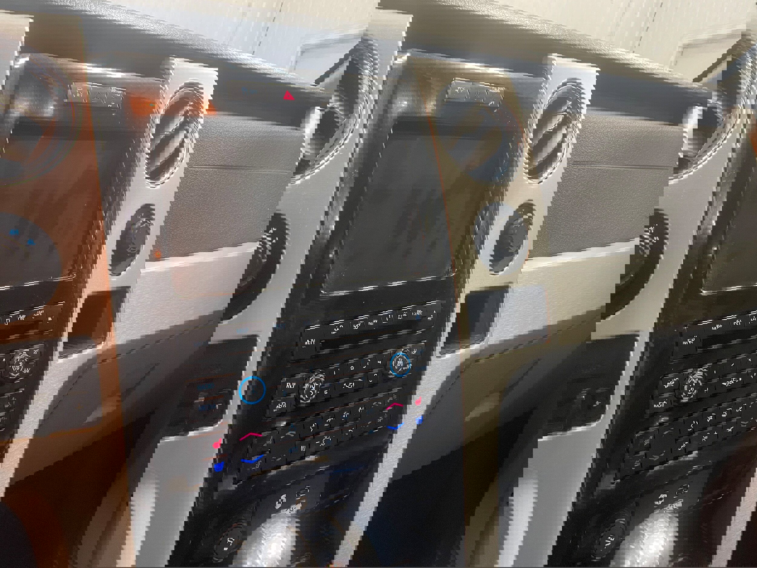 Used 2011 Ford F150 Platinum AWD/4WD image 18