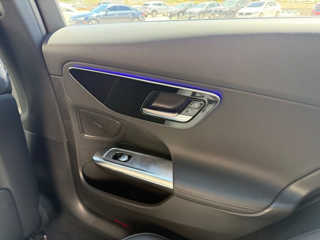 Used 2024 Mercedes-Benz C 300 Sedan image 18