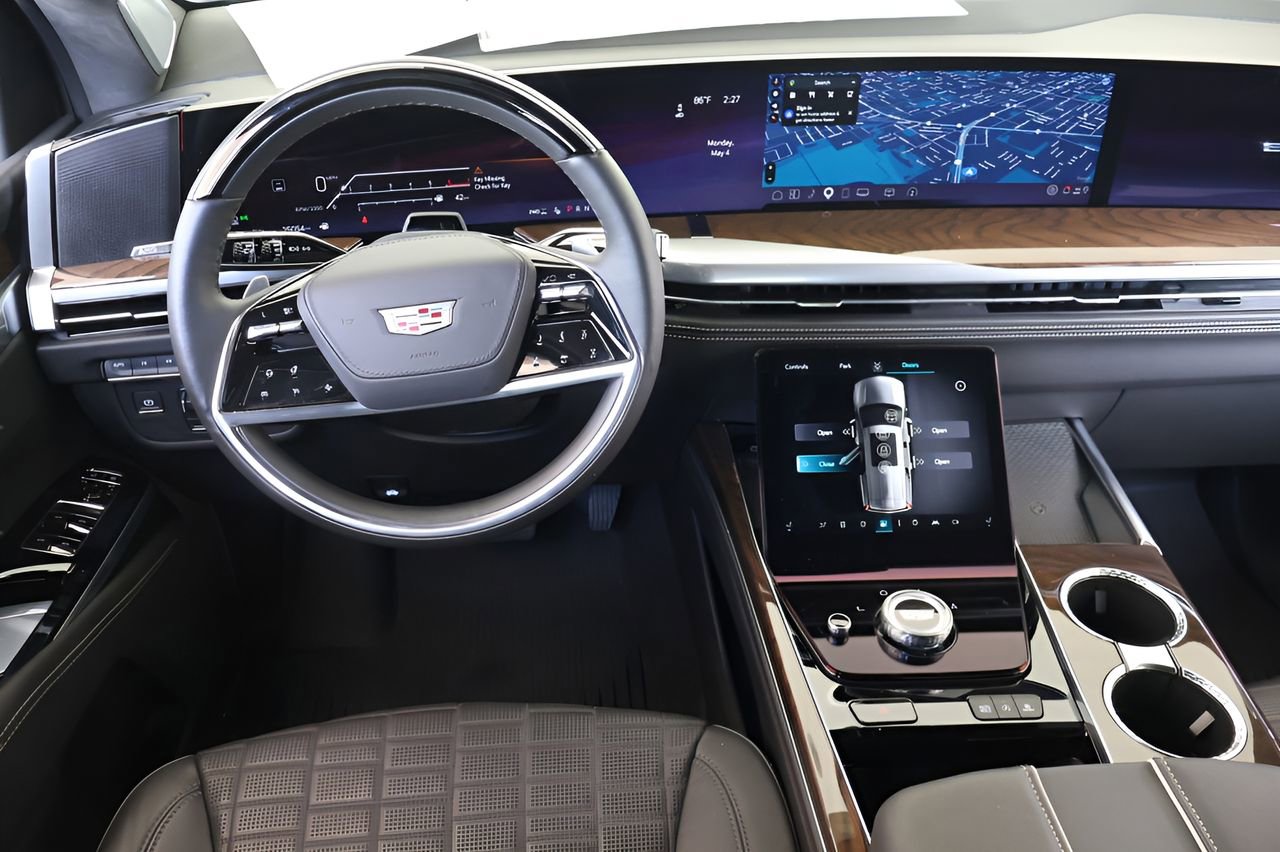 Used 2025 Cadillac Escalade Sport Platinum AWD/4WD image 16