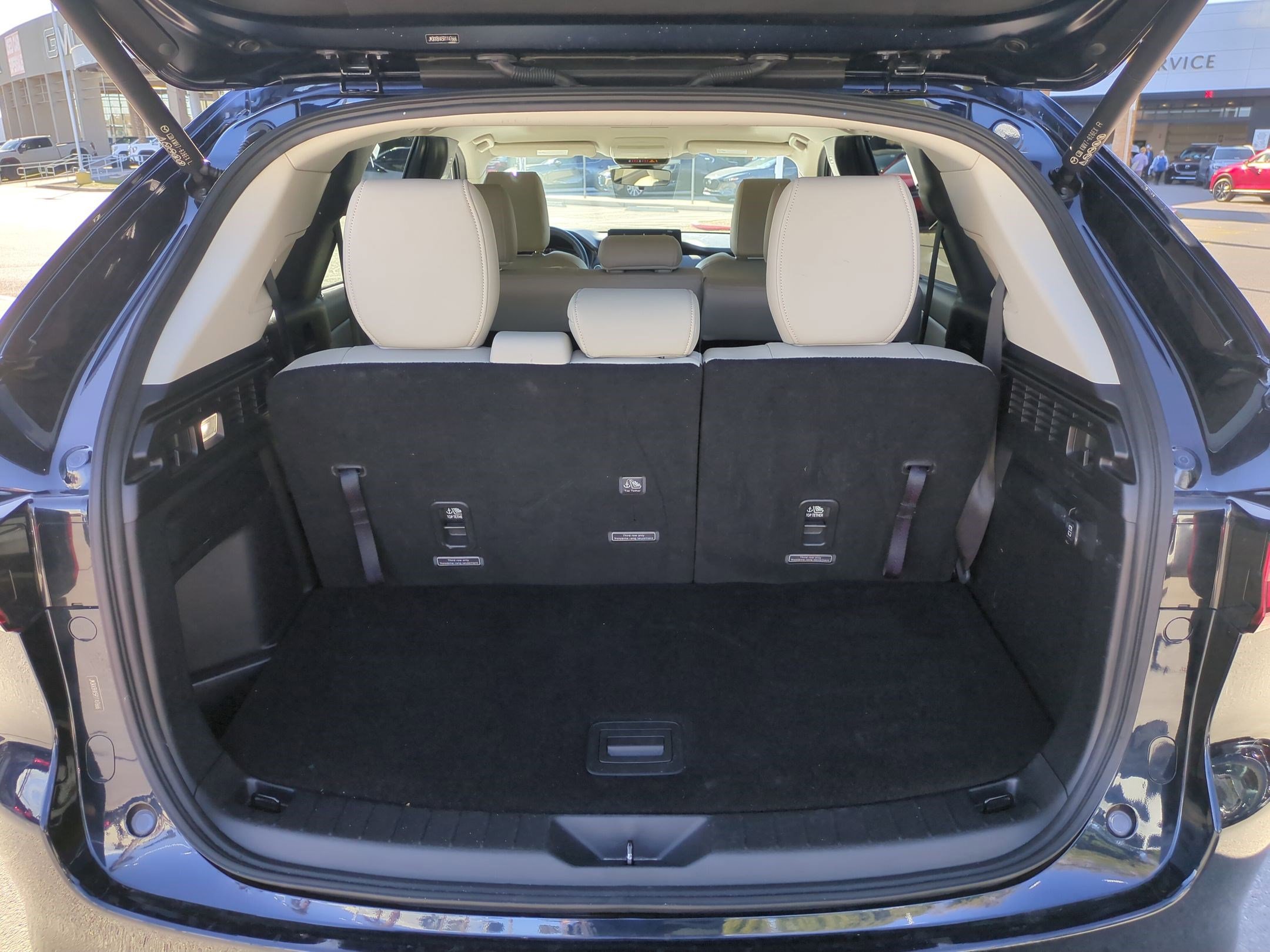 Certified 2024 MAZDA CX-90 Plug-In Hybrid w/ Preferred image 33