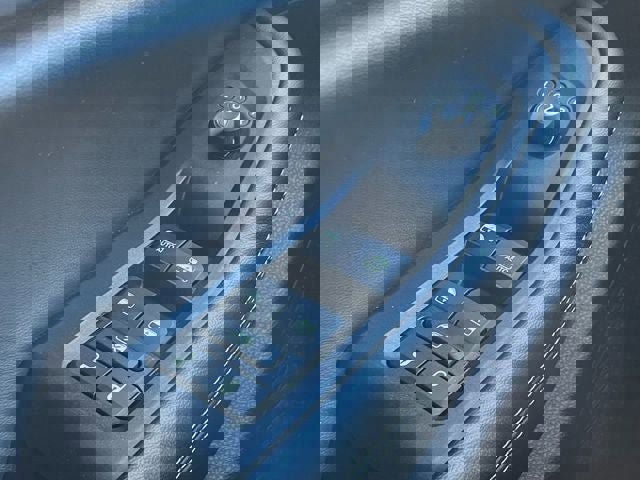 Used 2024 Jeep Grand Cherokee L Altitude image 30