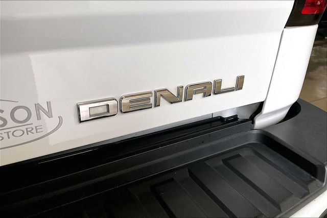 Used 2017 GMC Sierra 2500 Denali w/ Duramax Plus Package AWD/4WD image 27