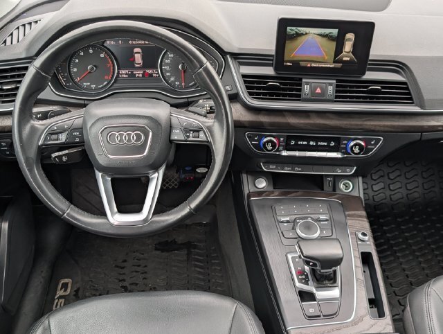Used 2019 Audi Q5 2.0T Premium w/ Convenience Package AWD/4WD image 22