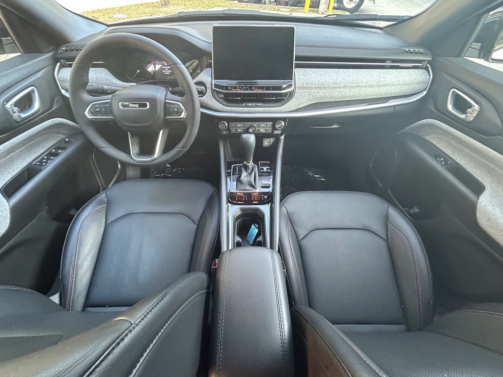 Used 2023 Jeep Compass Latitude AWD/4WD image 10