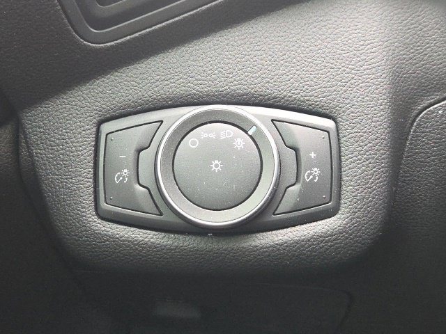 Used 2018 Ford C-MAX SE w/ Equipment Group 202A FWD image 26