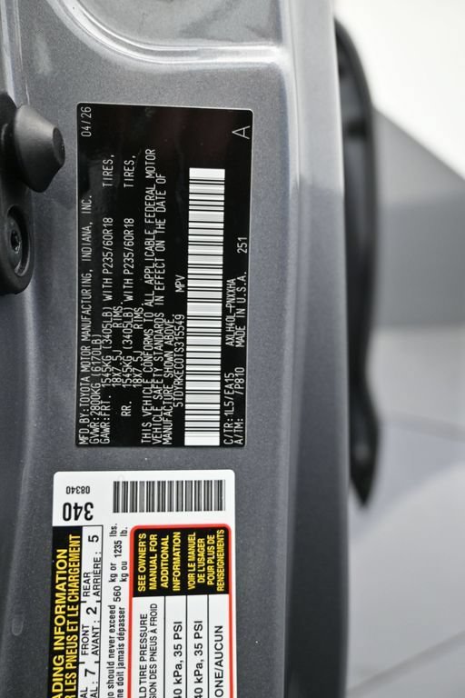 Used 2026 Toyota Sienna XLE FWD image 17