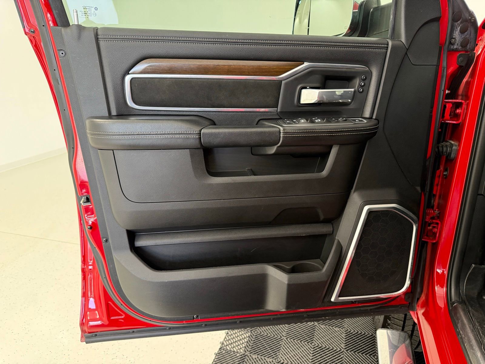 Used 2022 RAM 2500 Laramie image 17