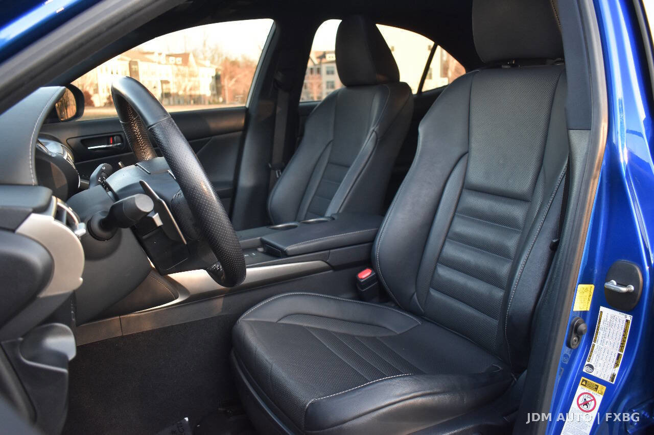 Used 2016 Lexus IS 300 AWD w/ F Sport Package image 12