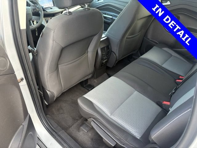 Used 2017 Ford Escape SE w/ Equipment Group 201A AWD/4WD image 38