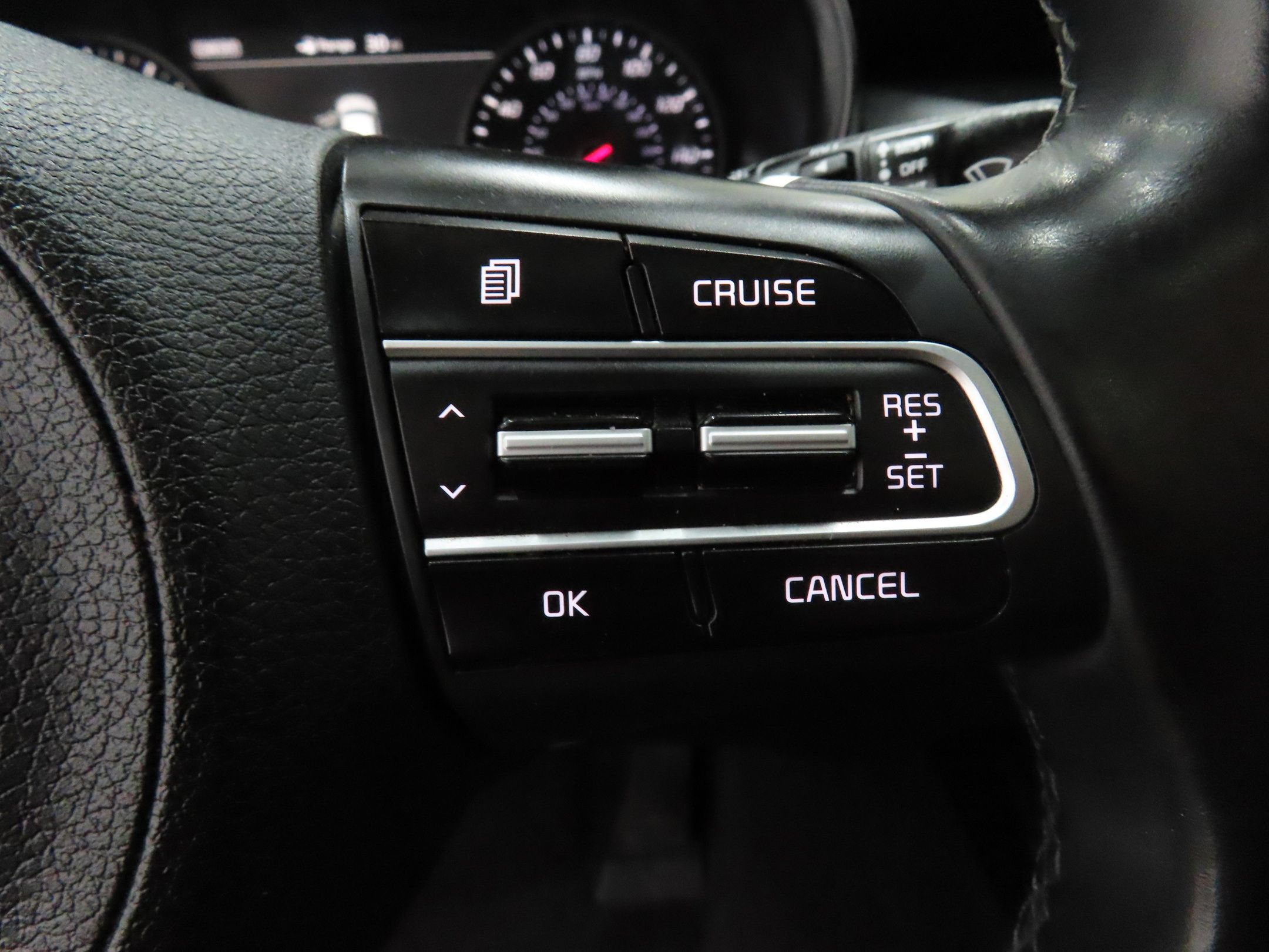 Used 2018 Kia Stinger Premium AWD/4WD image 14