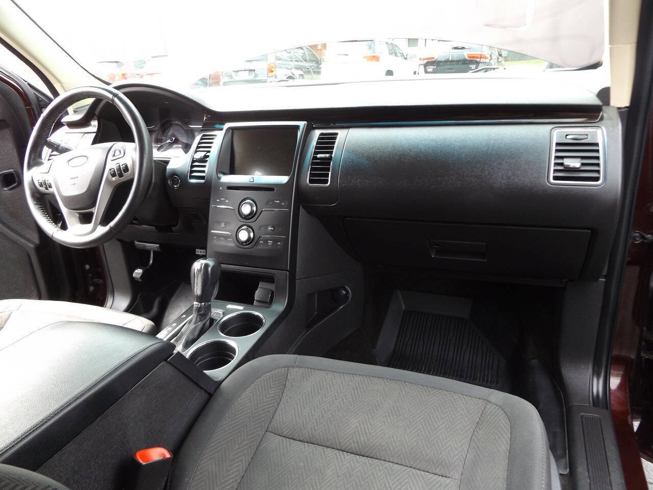 Used 2018 Ford Flex SEL image 26