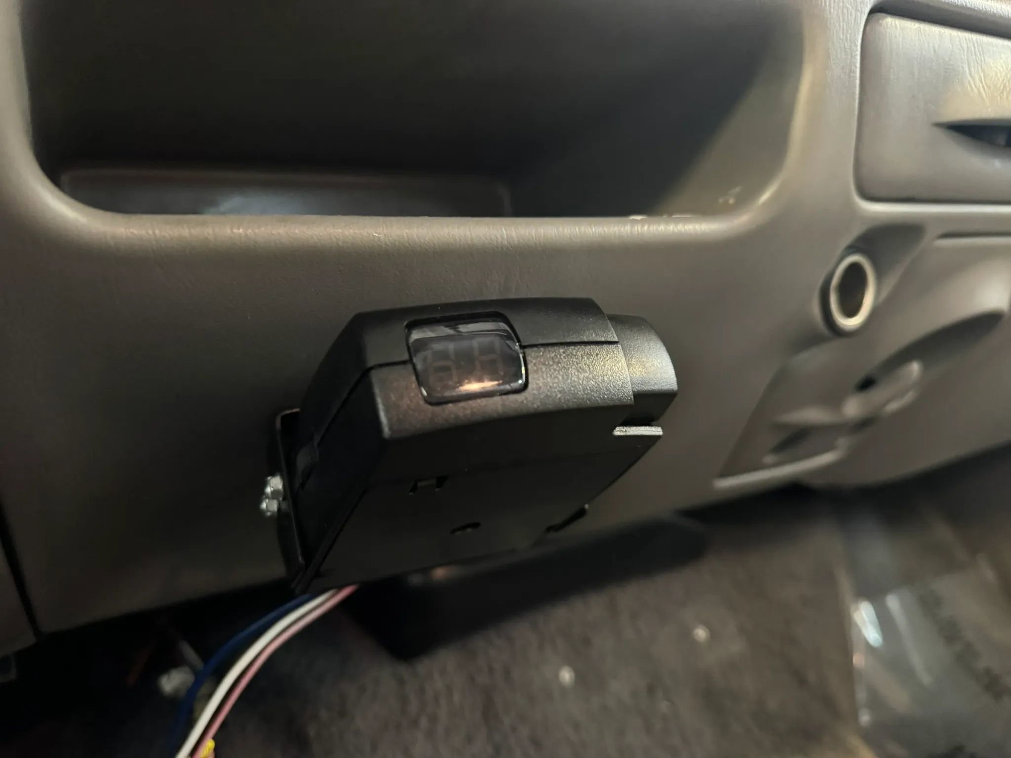 Used 2001 Ford F350 2WD Regular Cab Super Duty image 16