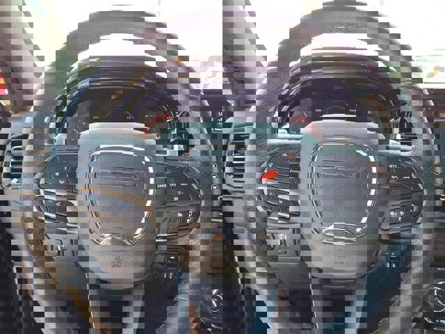 Used 2025 Dodge Durango GT image 8