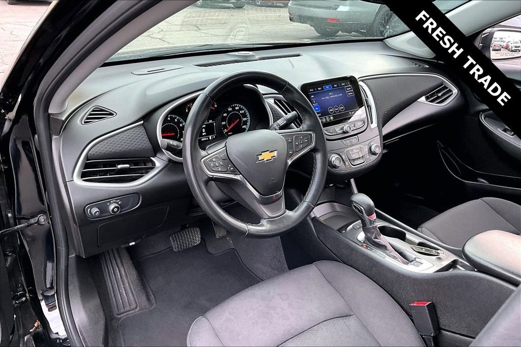 Used 2024 Chevrolet Malibu RS image 16