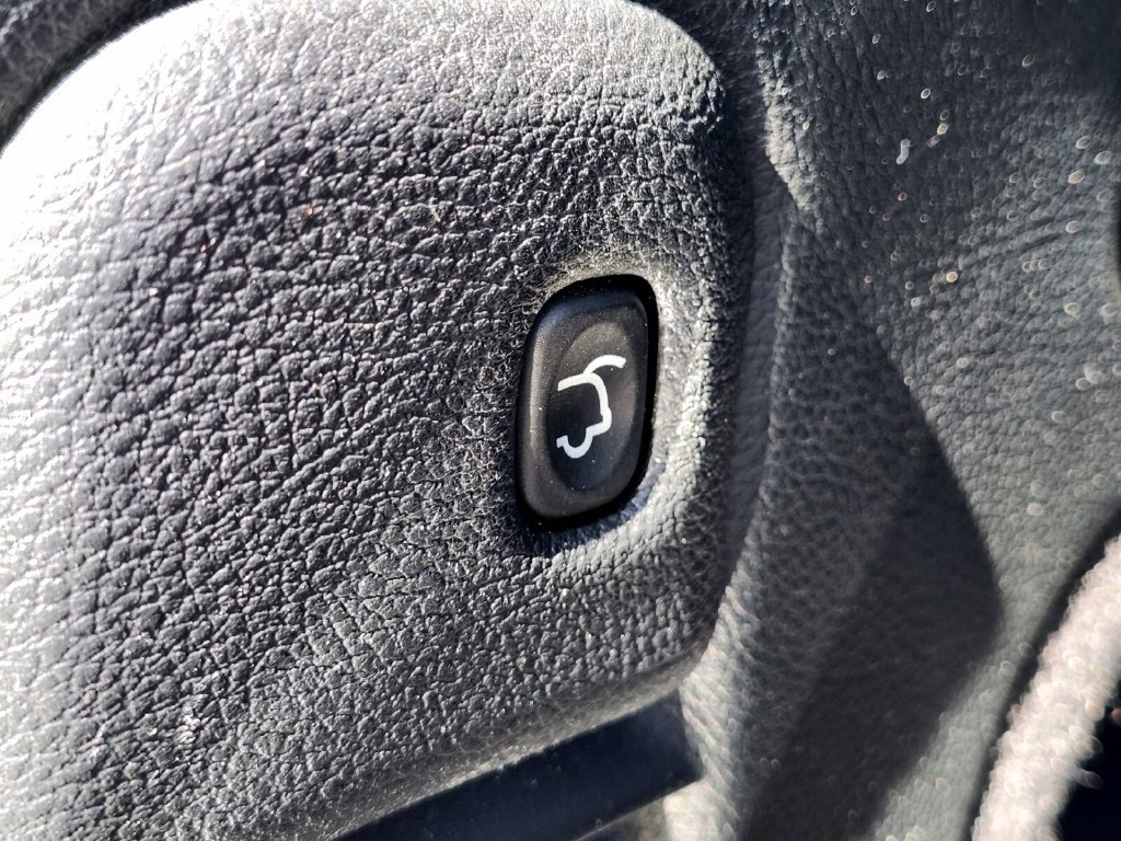 Used 2019 Jeep Grand Cherokee Limited AWD/4WD image 33