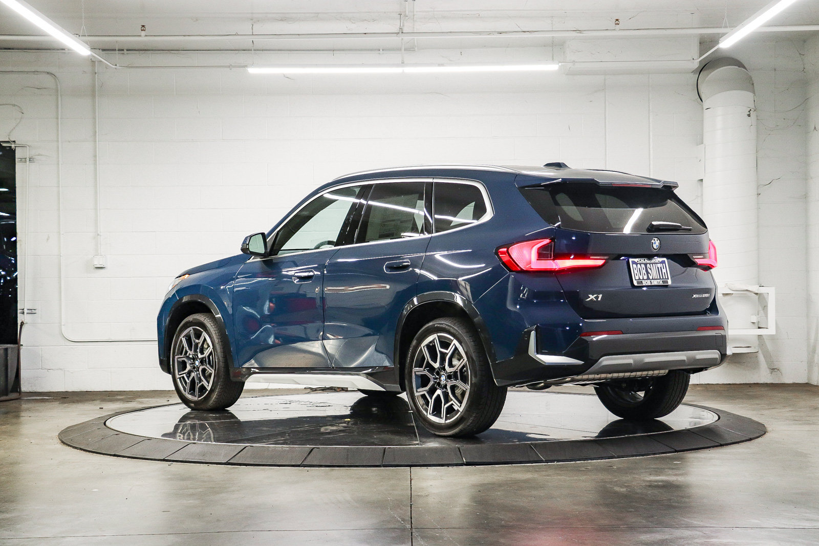 New 2026 BMW X1 xDrive28i w/ Convenience Package AWD/4WD image 4