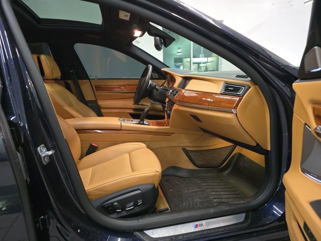 Used 2013 BMW 740Li xDrive image 9