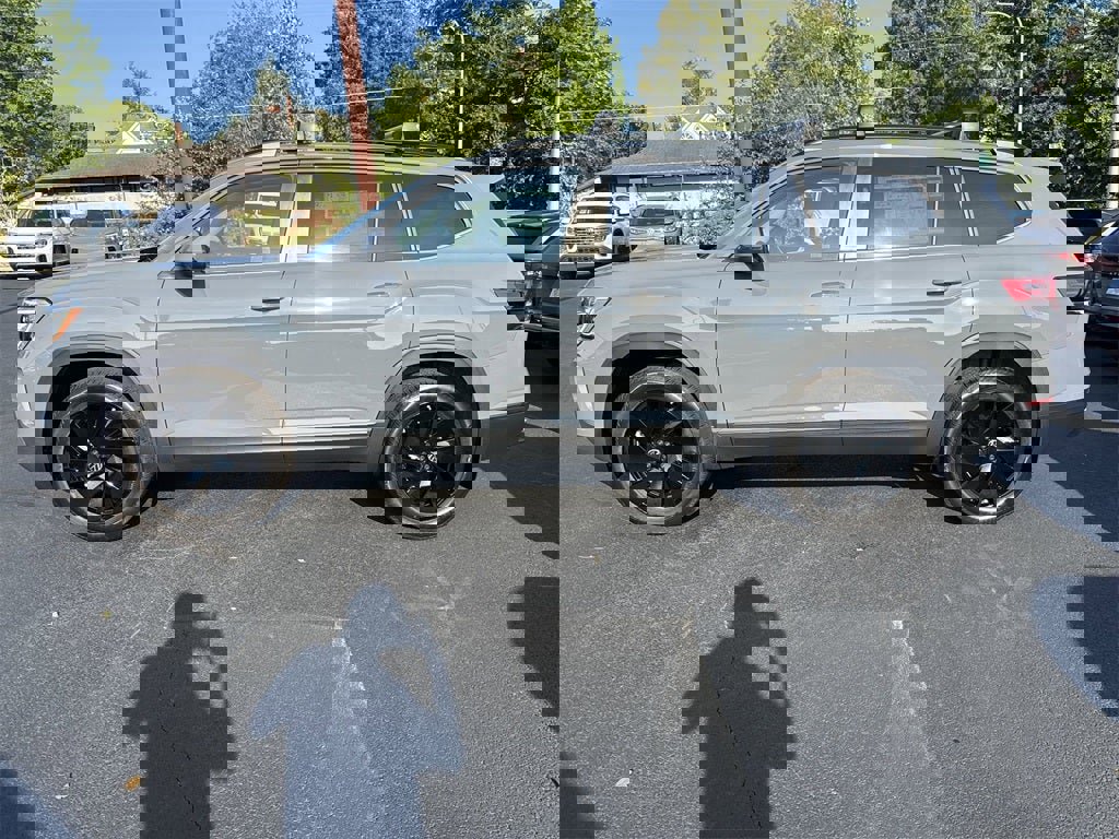 New 2026 Volkswagen Atlas SE image 3