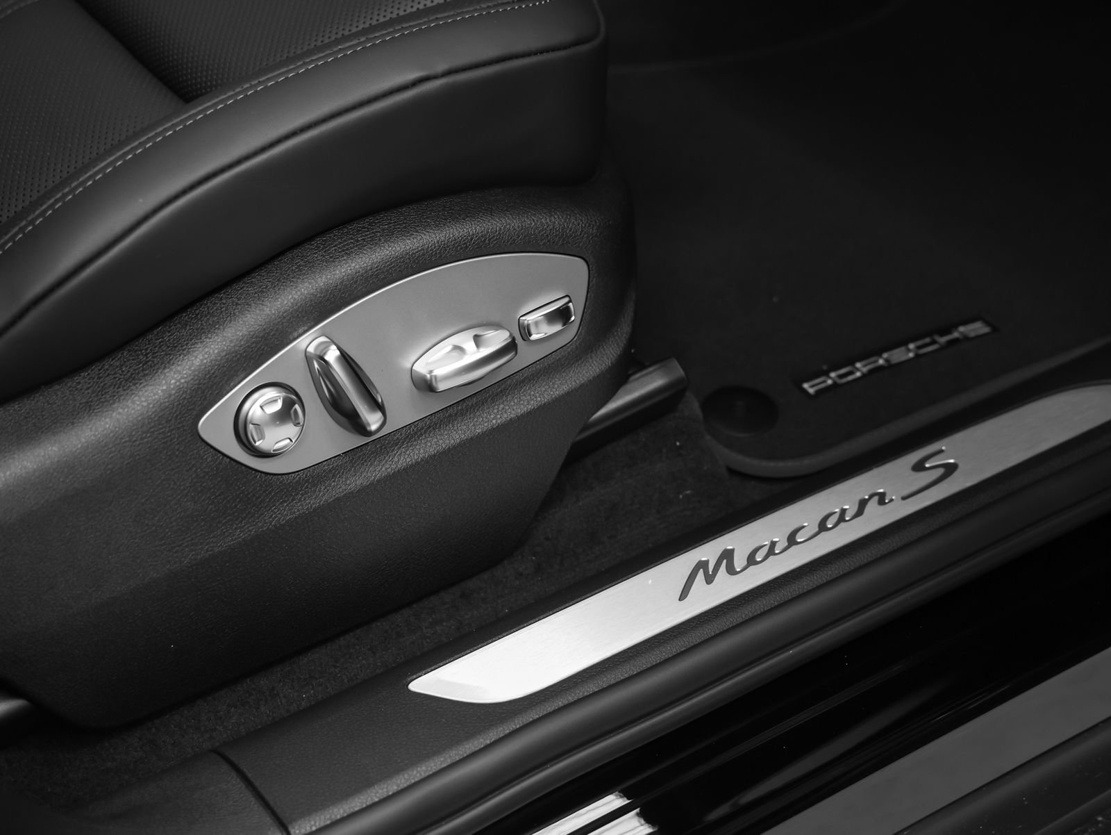 New 2026 Porsche Macan S AWD/4WD image 22