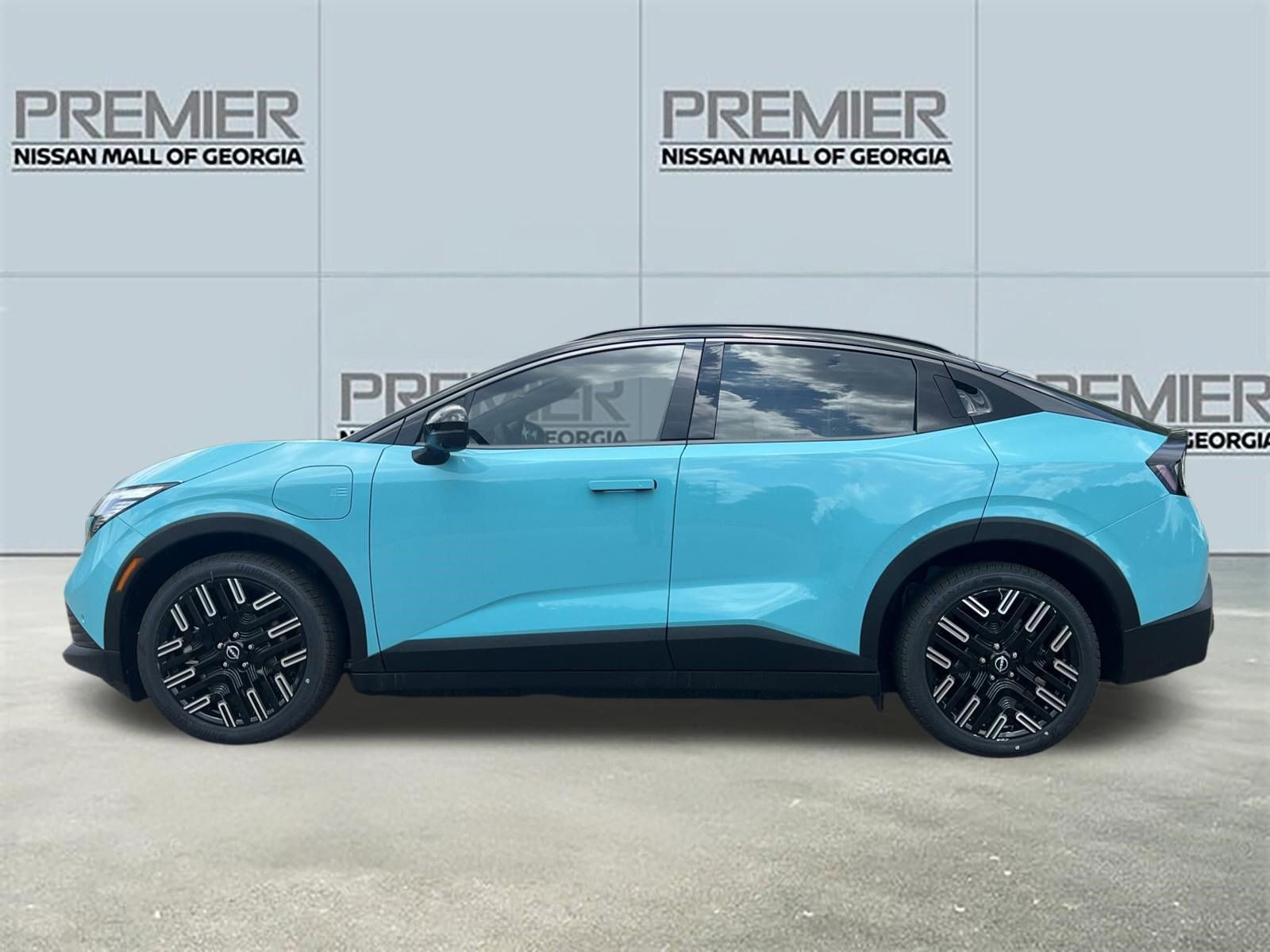 New 2026 Nissan Leaf Platinum+ FWD image 24