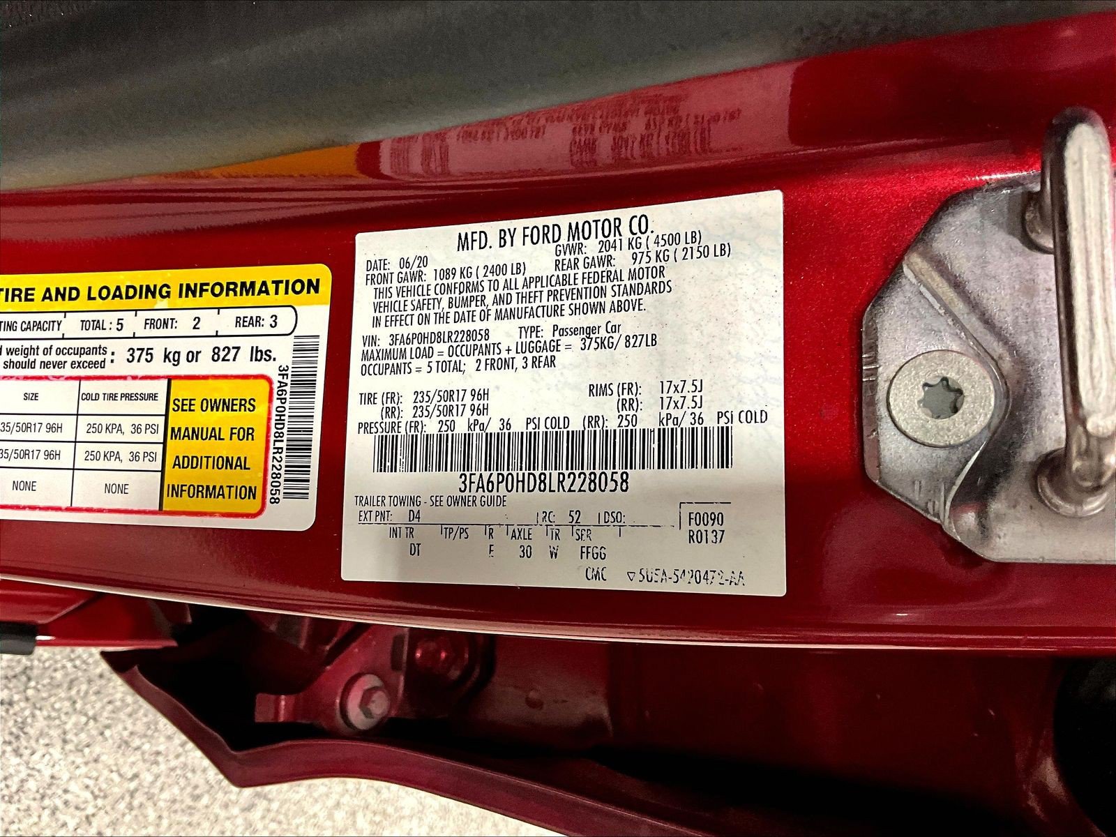 Used 2020 Ford Fusion SE FWD image 18