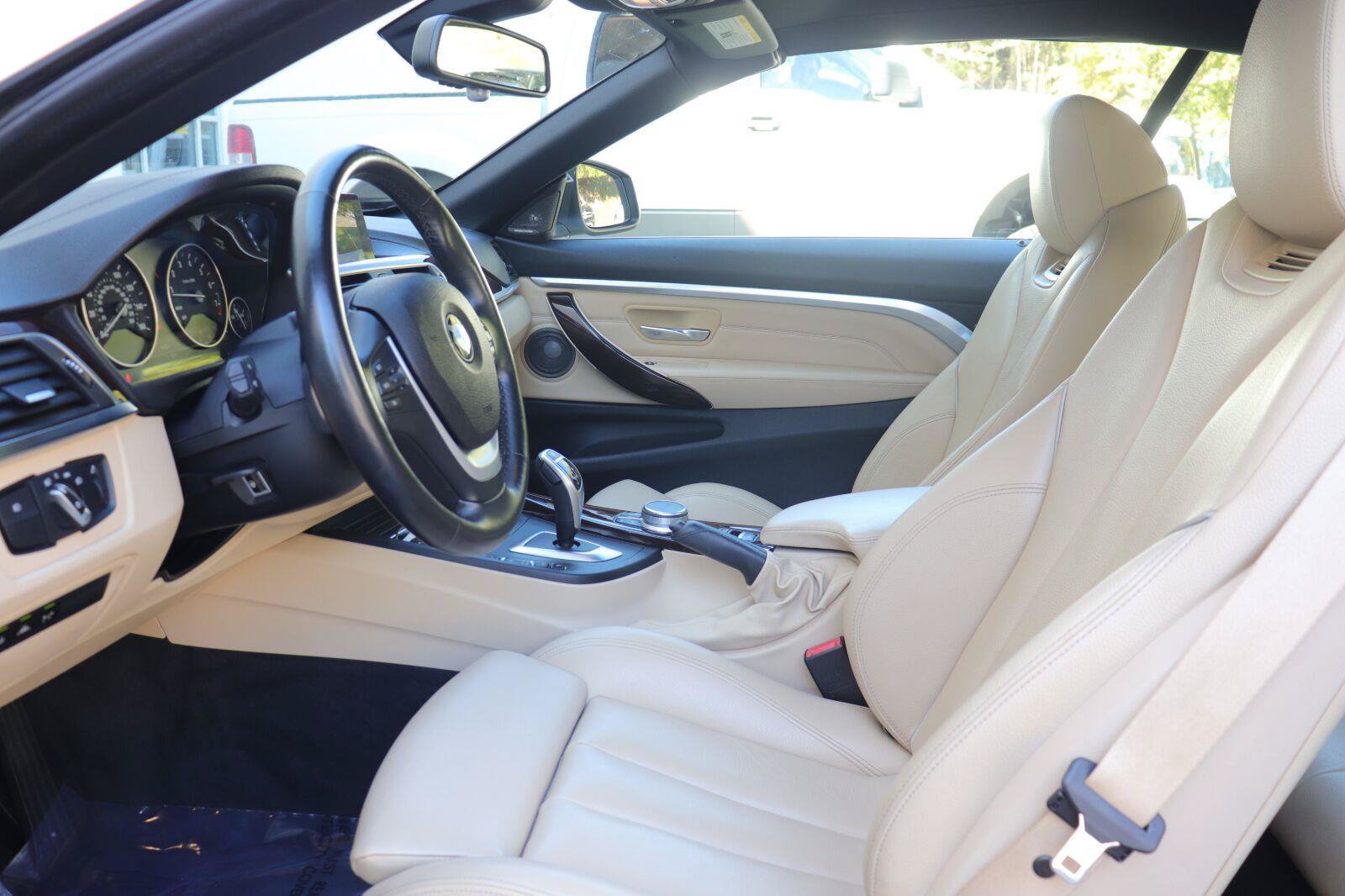 Used 2020 BMW 430i Convertible w/ Executive Package RWD image 19