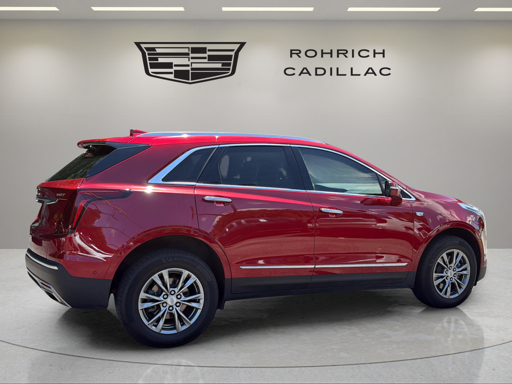 Used 2022 Cadillac XT5 Premium Luxury w/ Technology Package AWD/4WD image 4