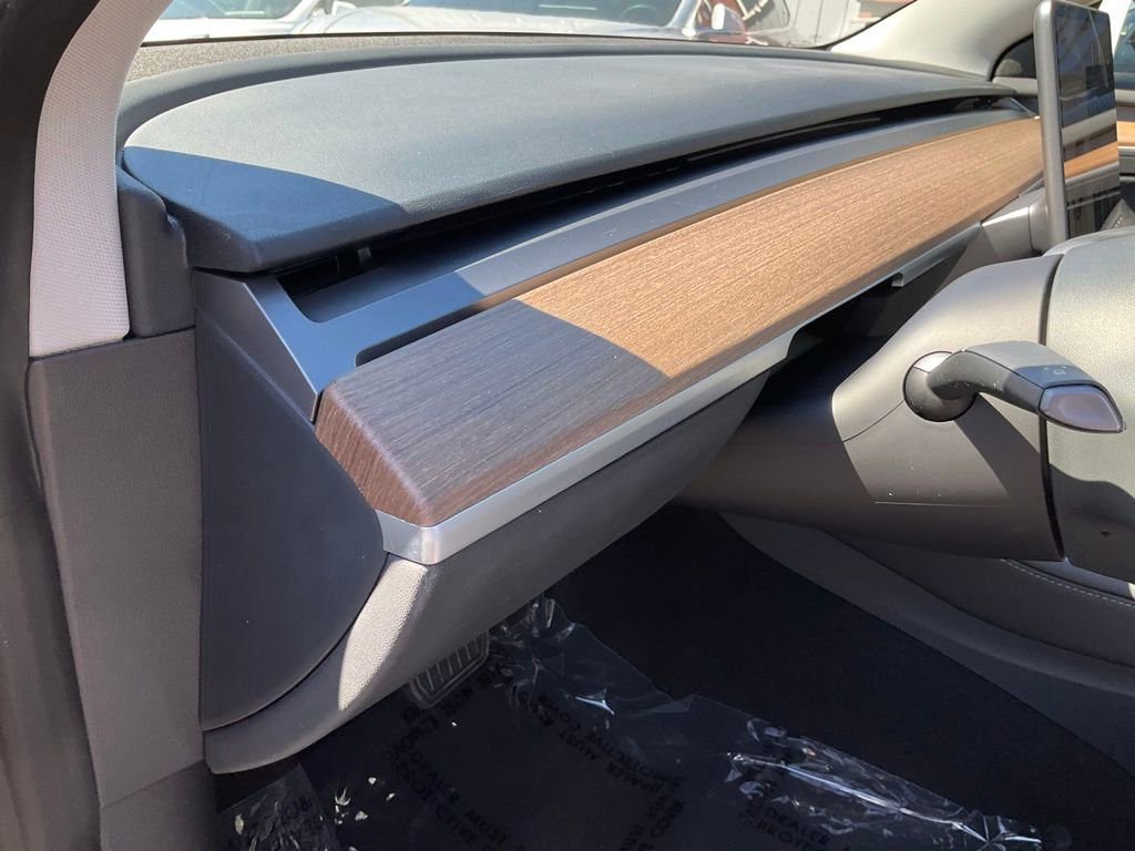 Used 2023 Tesla Model 3 Standard Range image 18