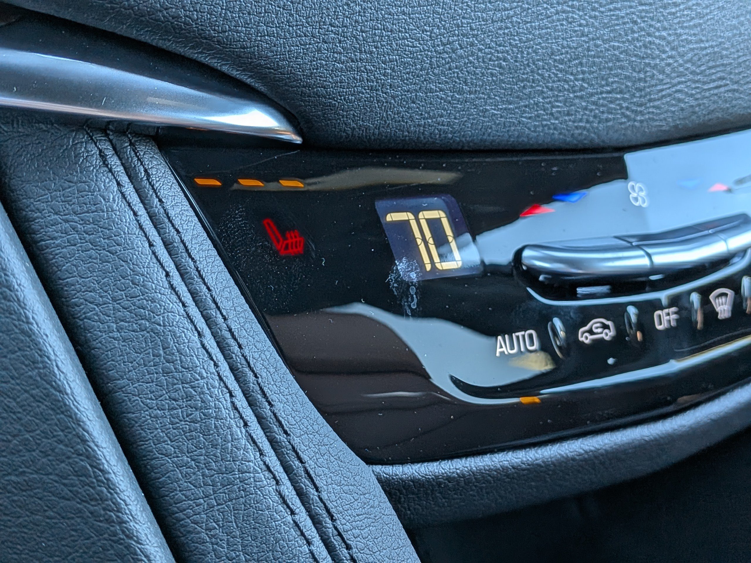New 2025 Cadillac XT5 Sportv w/ LPO, Blue Accent Package AWD/4WD image 14