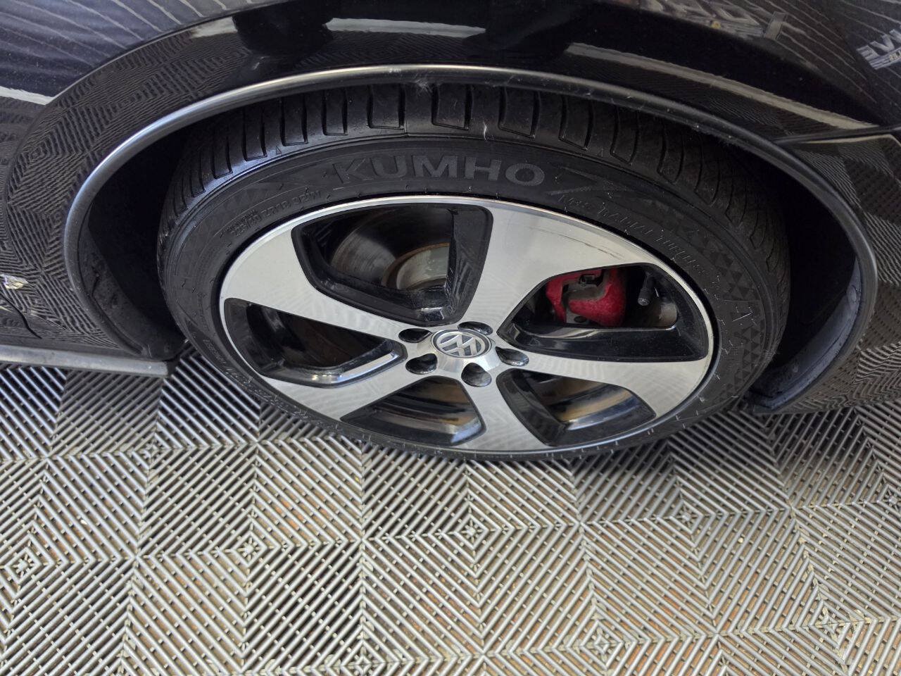 Used 2016 Volkswagen GTI SE FWD image 31
