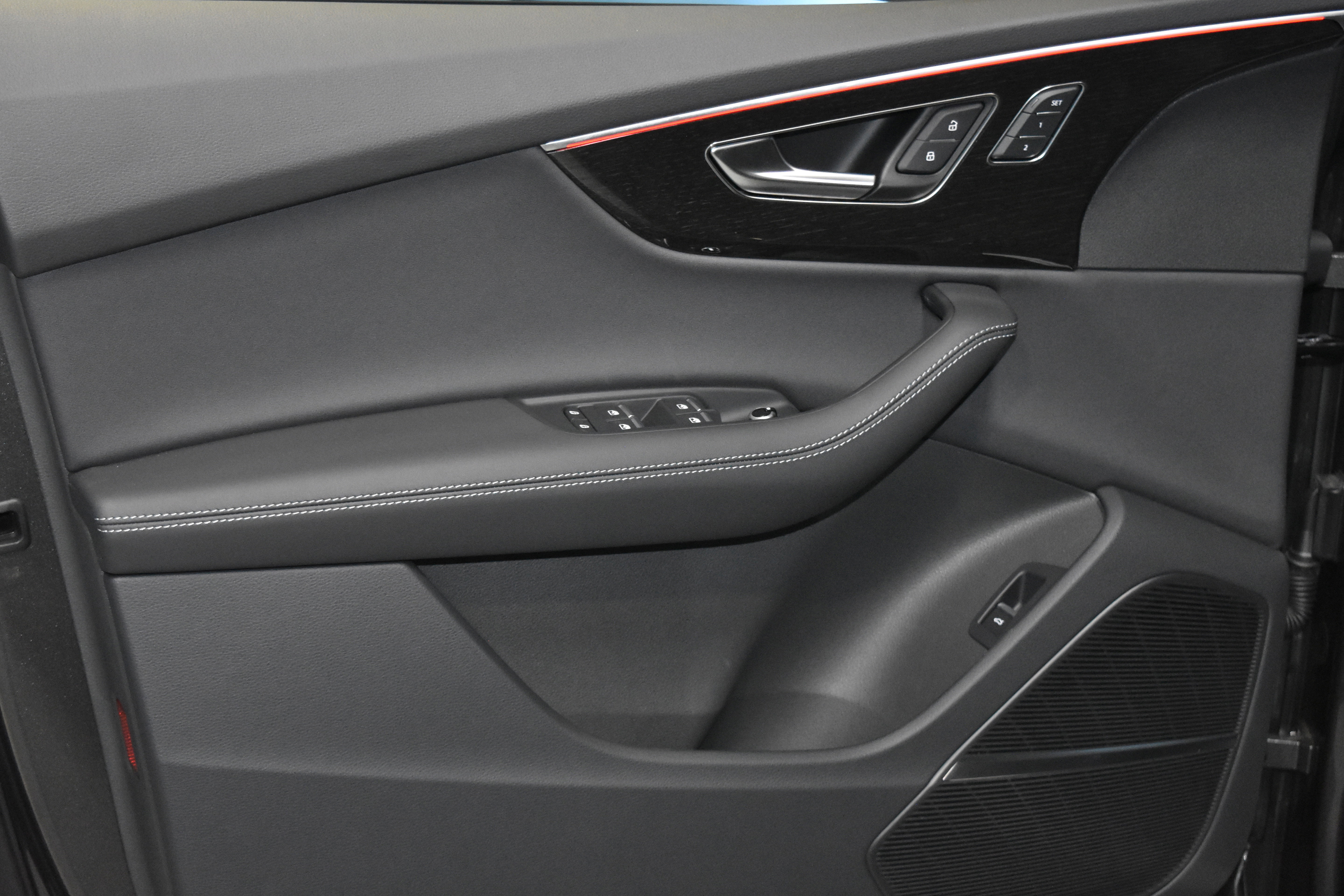 New 2025 Audi Q7 3.0T Premium Plus image 3