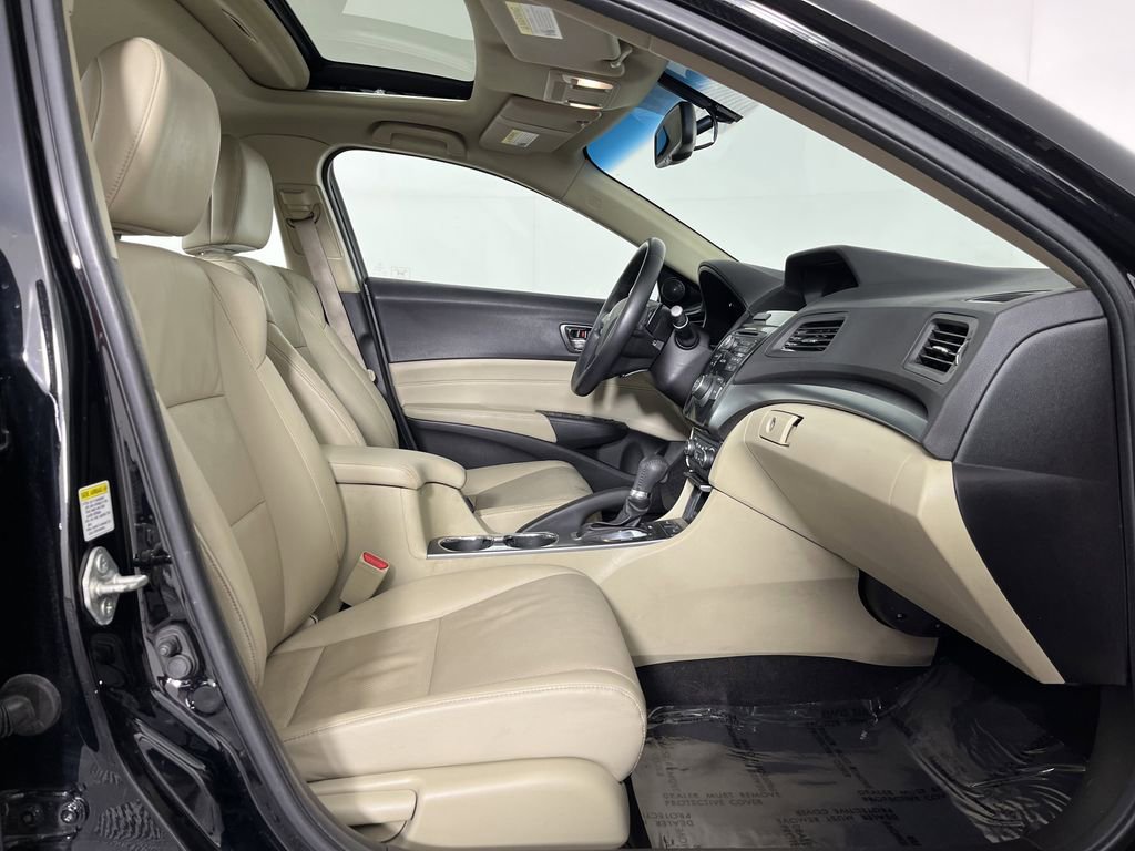 Used 2013 Acura ILX w/ Premium Package image 17