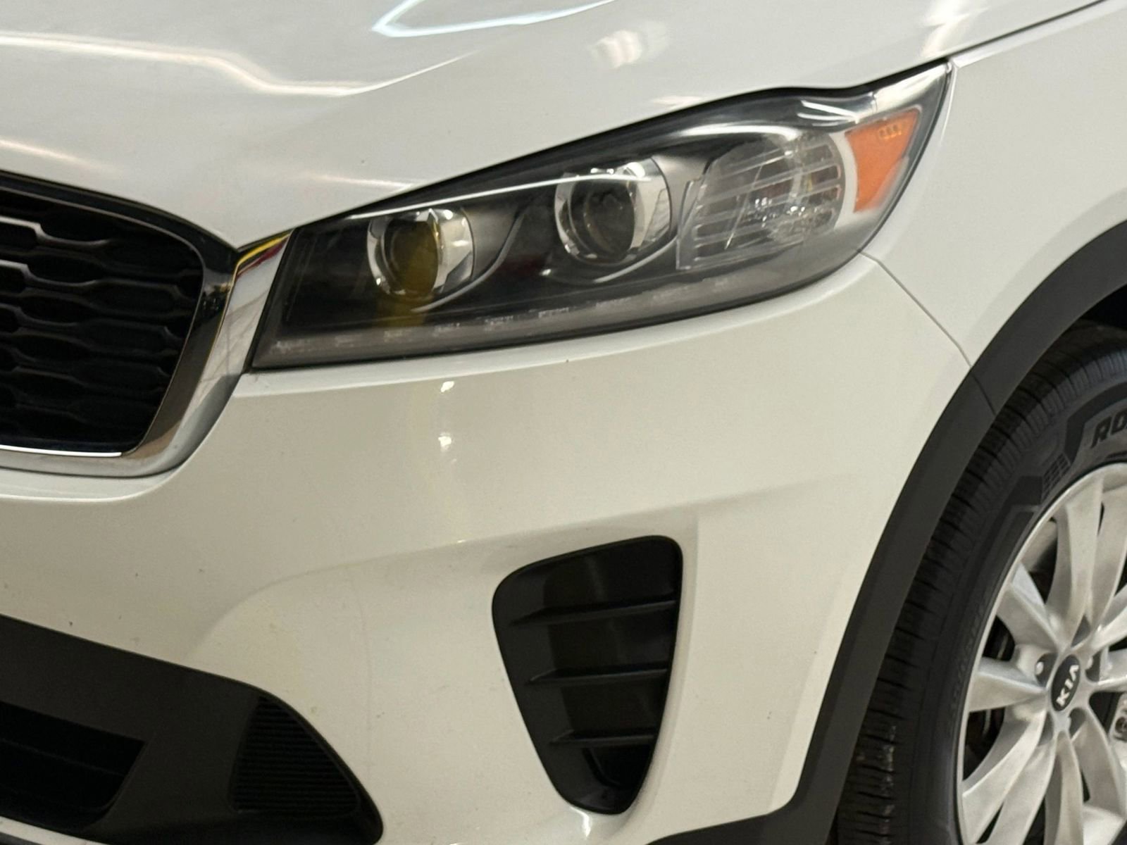 Used 2019 Kia Sorento LX w/ LX Convenience Package image 4