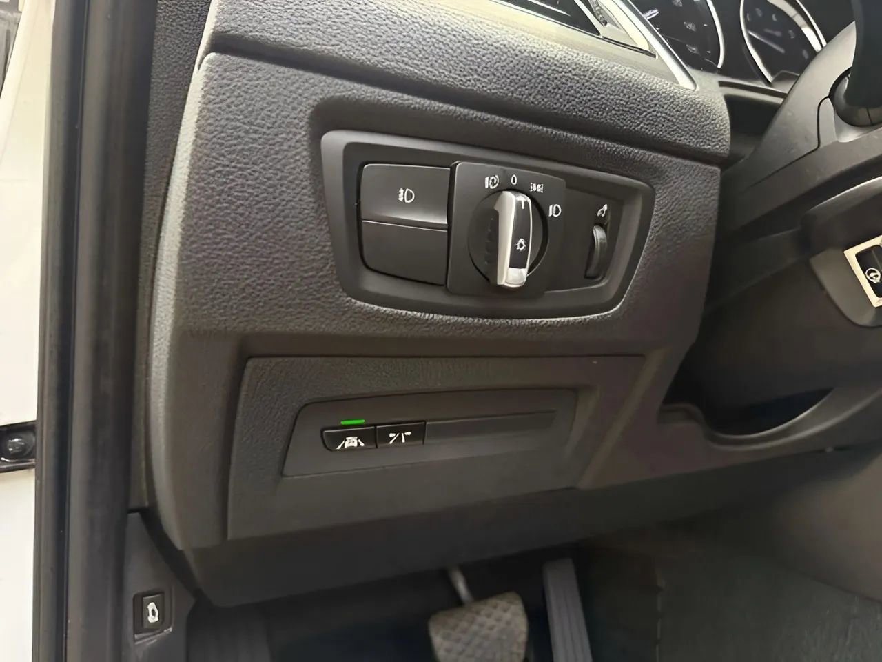 Used 2020 BMW 230i xDrive Convertible w/ Premium Package image 37