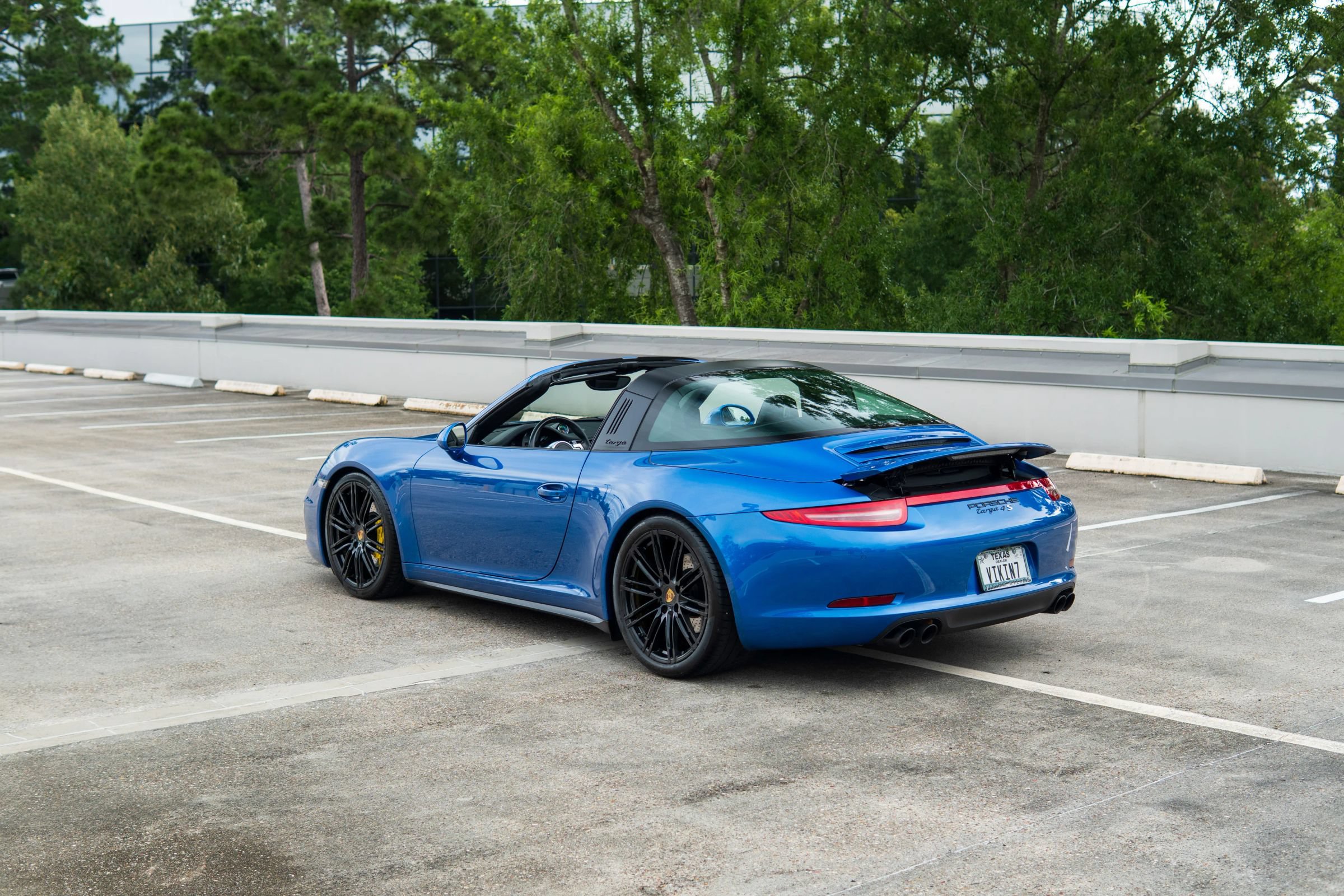 Used 2015 Porsche 911 Targa 4S w/ Sport Chrono Package AWD/4WD image 20