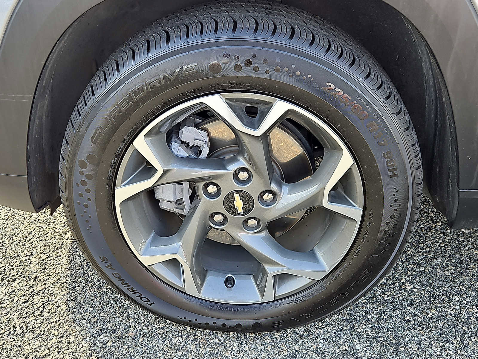 Used 2025 Chevrolet Trax LT w/ LT Convenience Package image 8