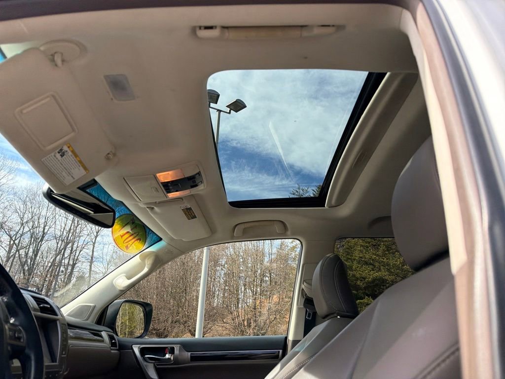 Used 2017 Lexus GX 460 image 20