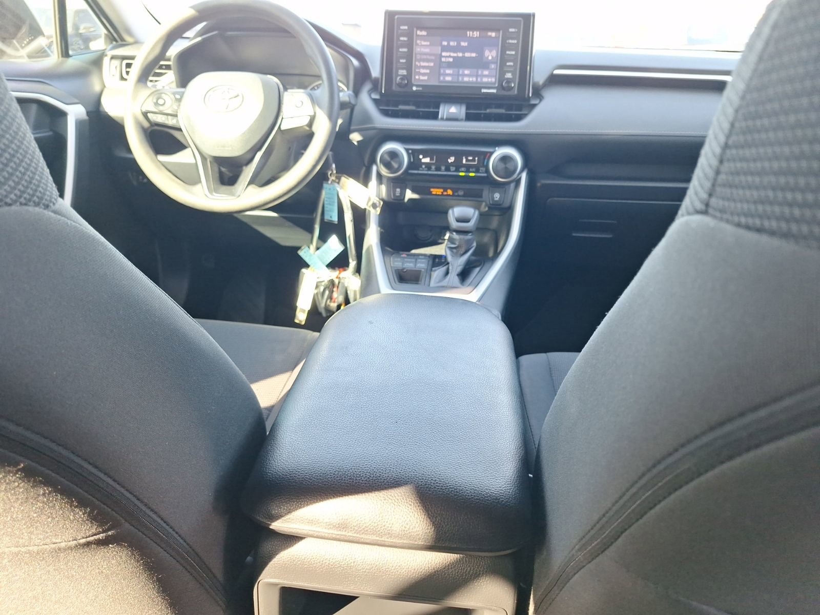 Used 2020 Toyota RAV4 LE image 32