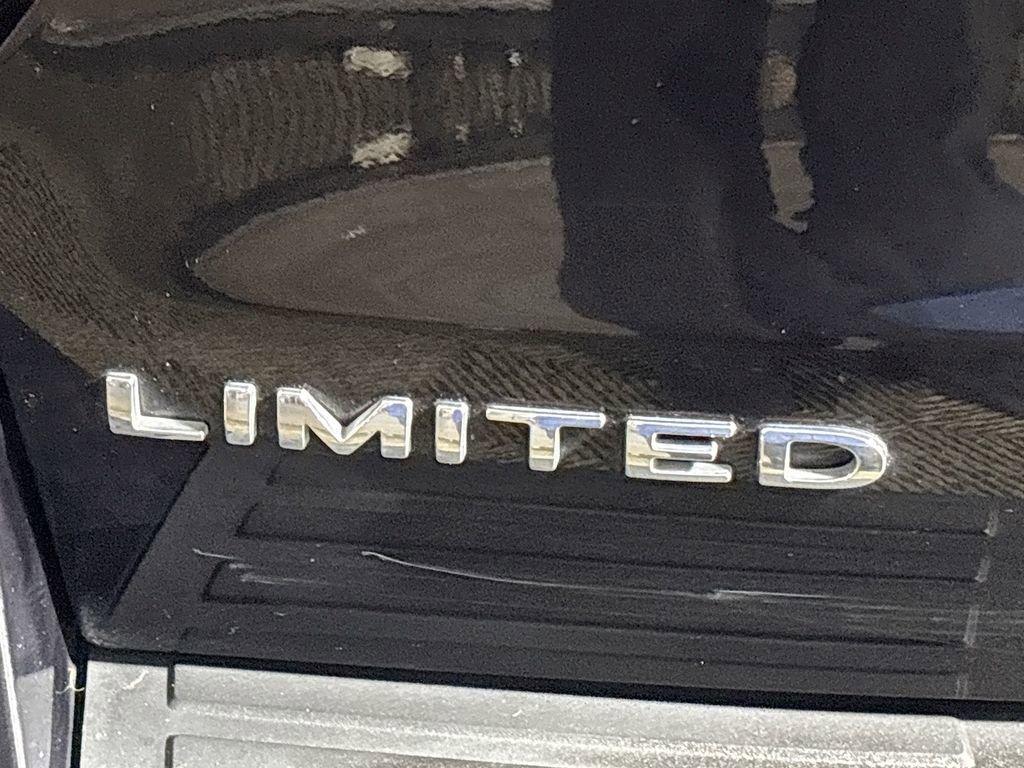 Used 2023 Ford Expedition Limited image 25