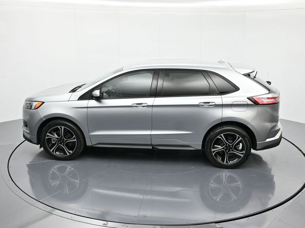 Used 2020 Ford Edge ST image 37